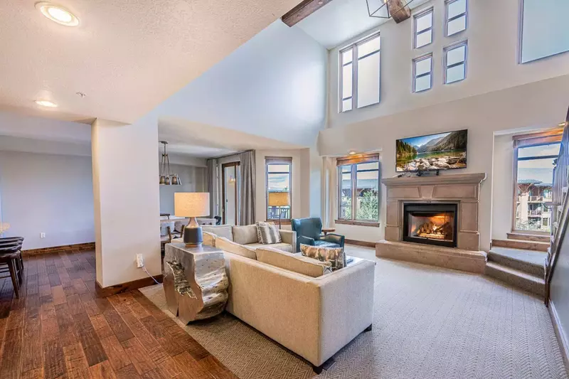 Canyons Village Ski-In/Ski-Out Penthouse – Escala Lodges